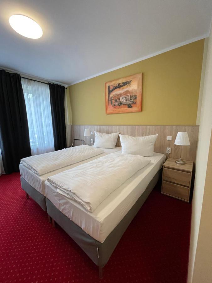 Palm Premium Hotel