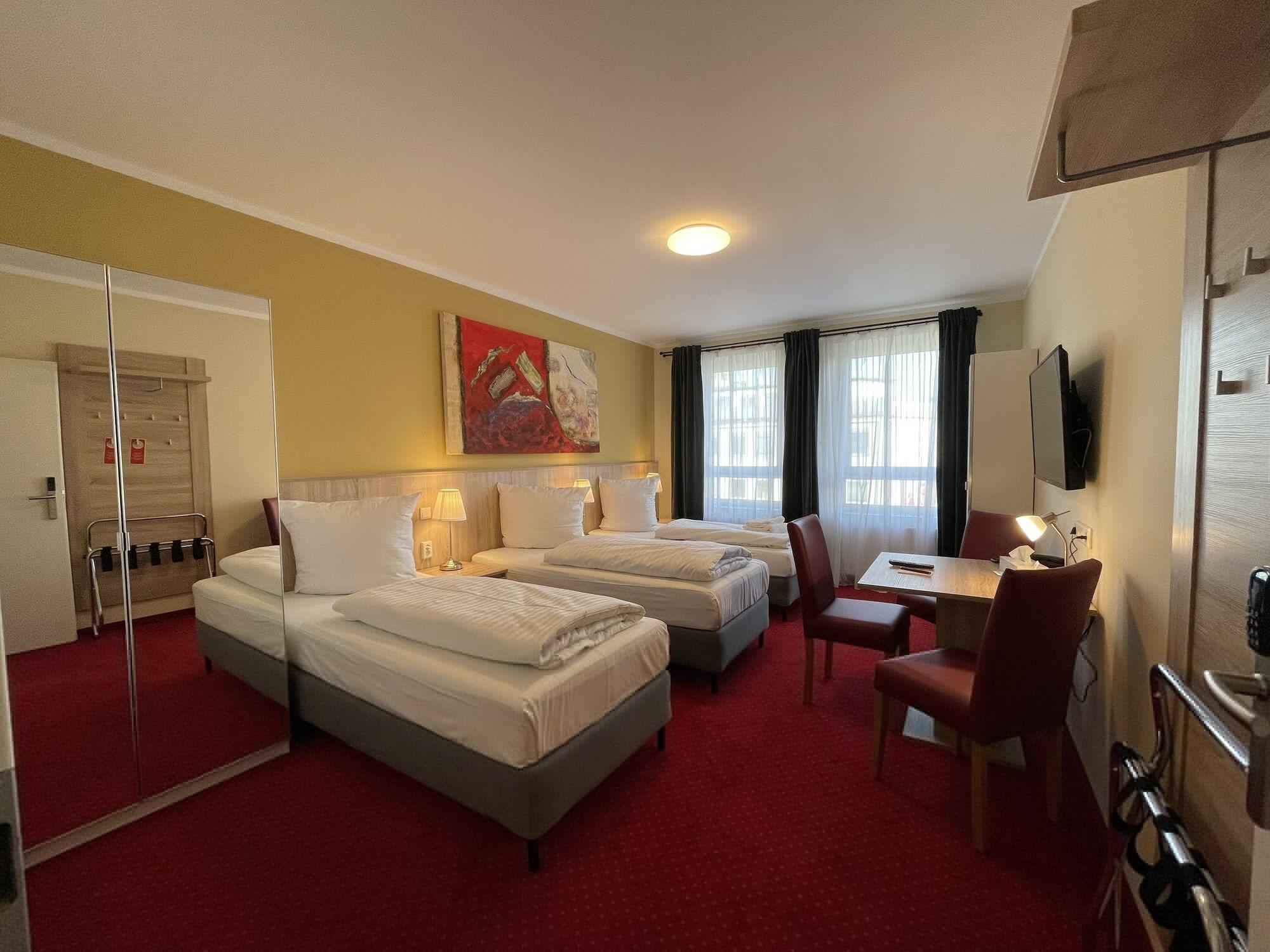 Palm Premium Hotel